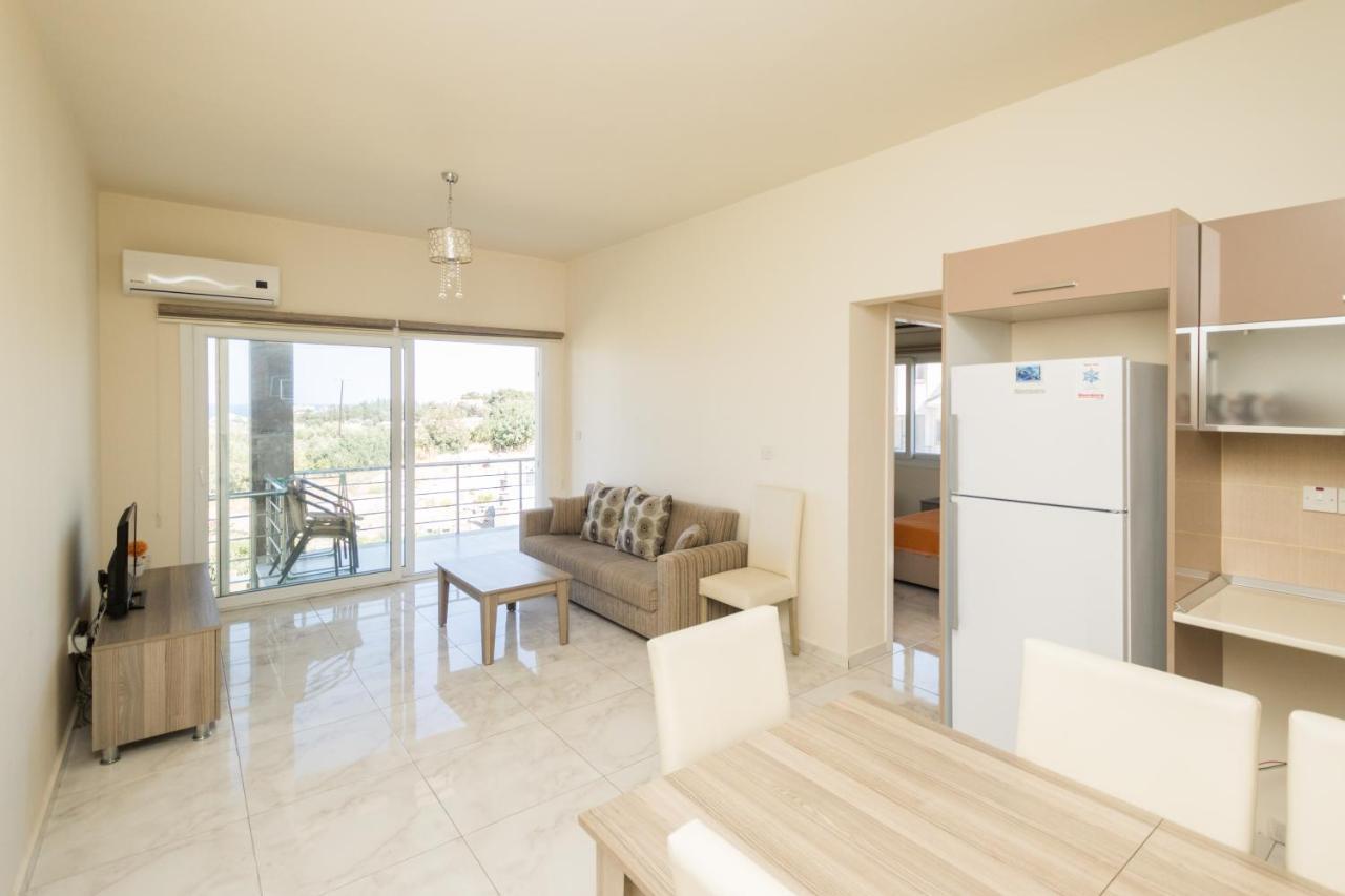 Spacious Two-Bedroom Apartment In Amazing Residence Escape Homes Kyrenia  Extérieur photo